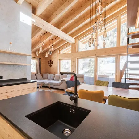 Quality Hosts Arlberg - Alptyrol Appartement