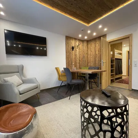 Quality Hosts Arlberg - Alptyrol *