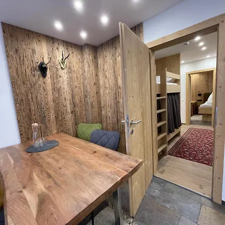 Quality Hosts Arlberg - Alptyrol * Σανκτ Αντόν αμ Άλμπεργκ