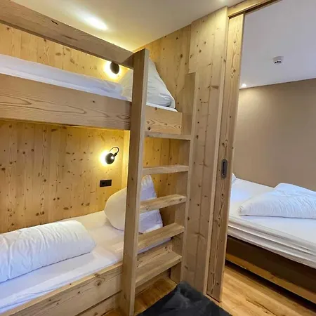 Quality Hosts Arlberg - Alptyrol *