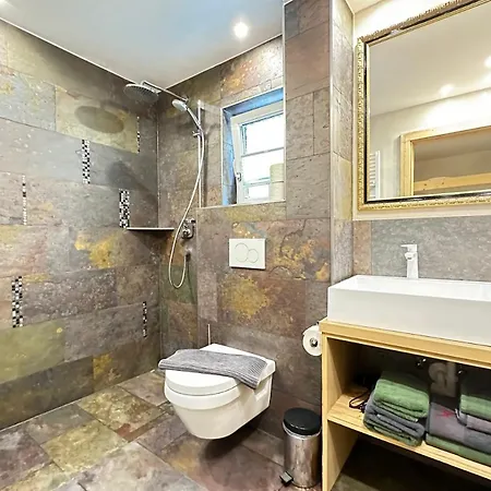 Quality Hosts Arlberg - Alptyrol Διαμέρισμα *