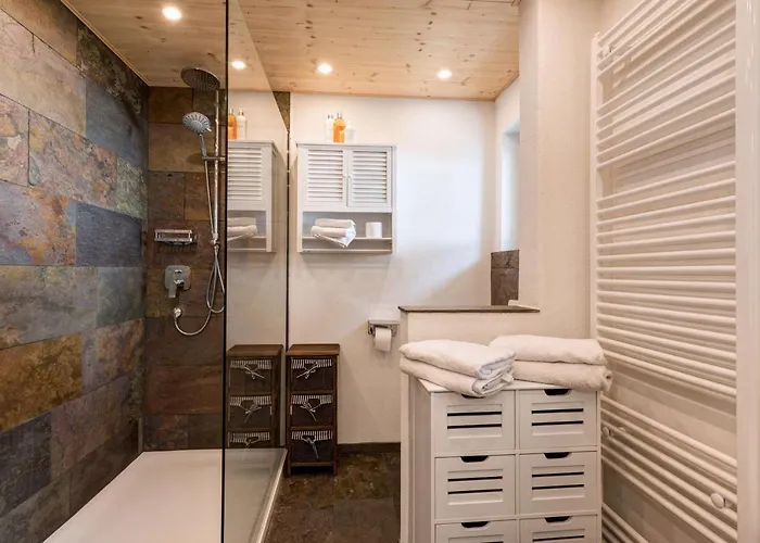 Quality Hosts Arlberg - Alptyrol Appartement *