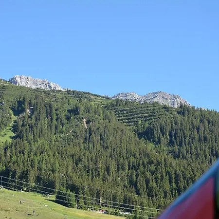 Quality Hosts Arlberg - Alptyrol Apartman *