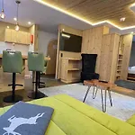 Quality Hosts Arlberg - Alptyrol Apartamento